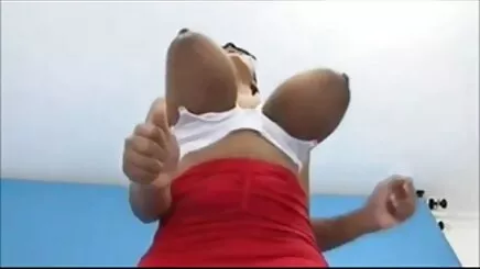 Sıcak kız türkamatörporn sikikleri 3 musluklar