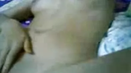 Tropikal bir amatorturkpornosu plajda iki muhteşem siyah