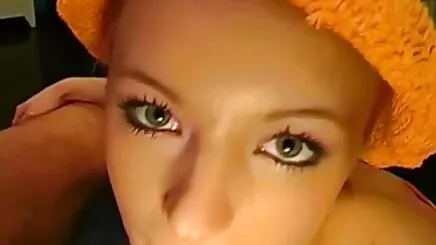 Casus bir amatör oral porno yabancıyla seks yapıyor
