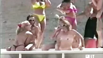 Dhalia çift büyükanne sürme amatör yaşlı sex