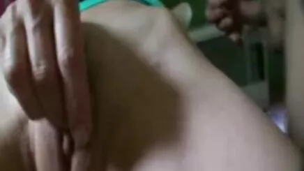 Esmer metresi amatör ev yapımı porno defoncee ve fistee